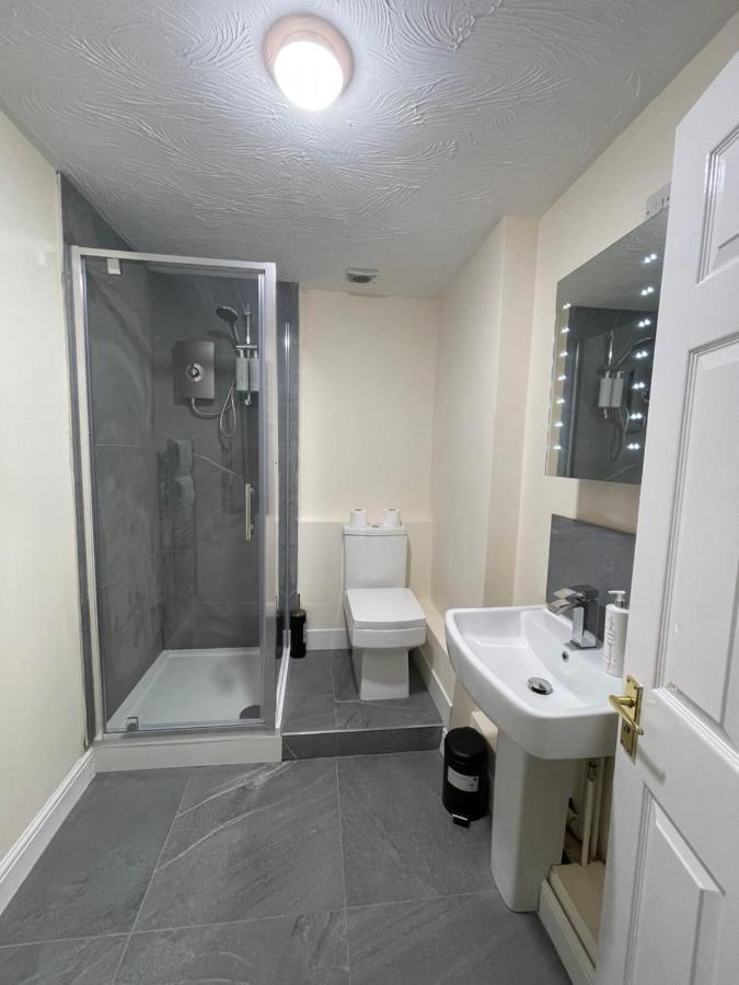 The Regency Entire 1 Bedroom Flat Accomodation Leicester Eksteriør bilde