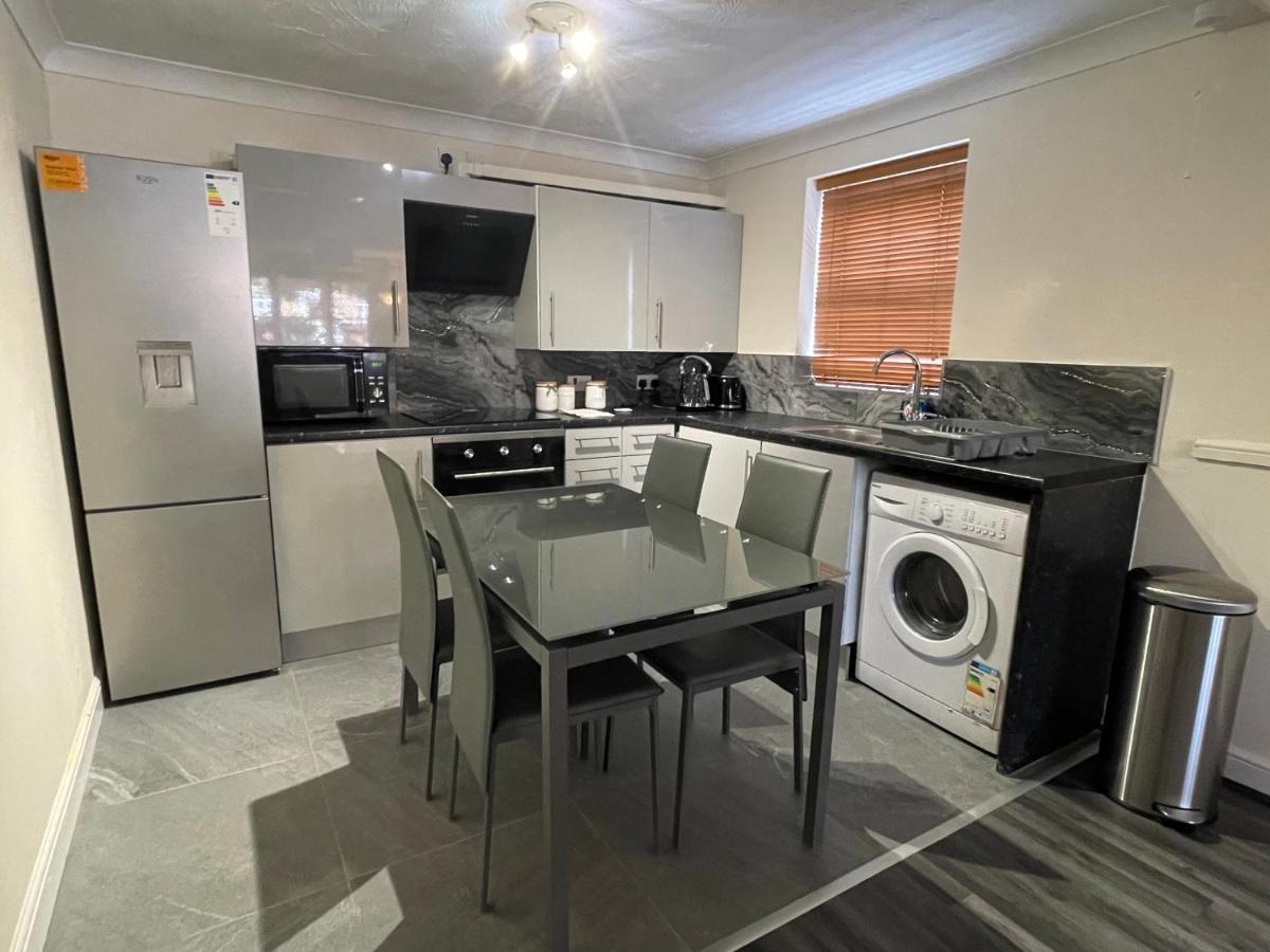 The Regency Entire 1 Bedroom Flat Accomodation Leicester Eksteriør bilde
